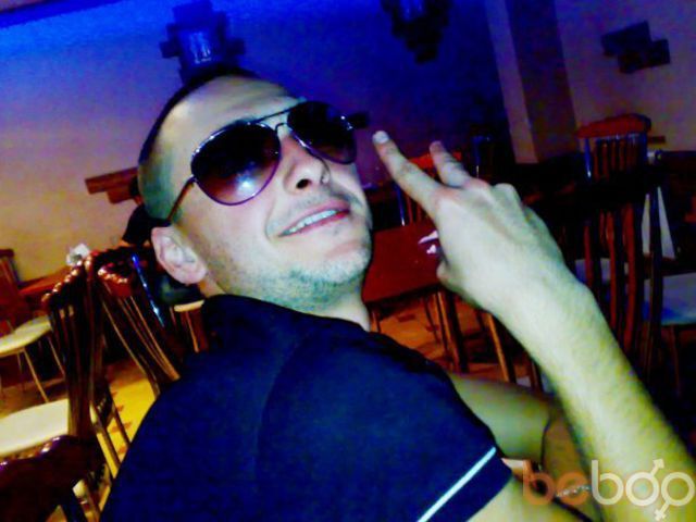  363682  Dominik, 35 ,    