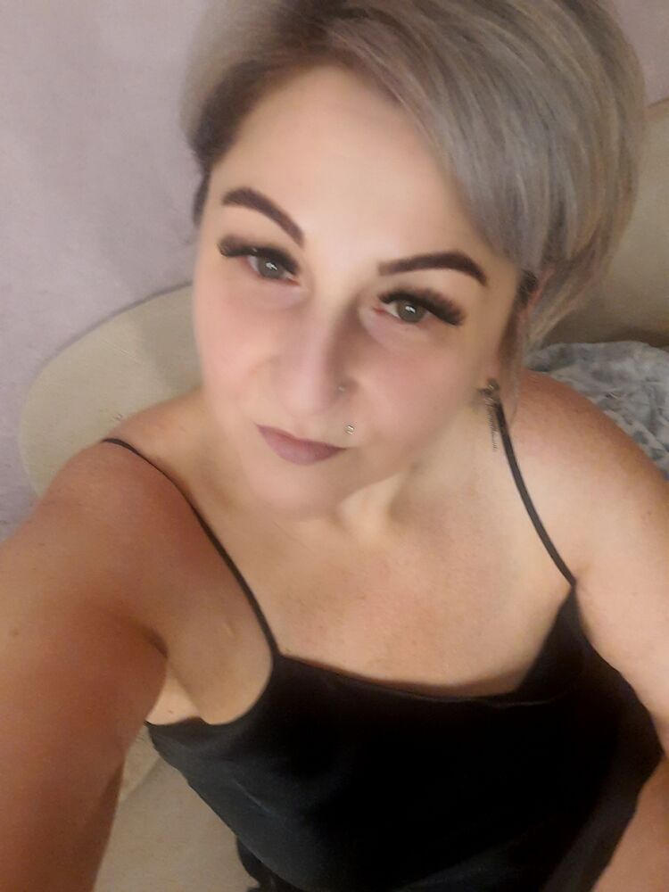  48376012  Elena, 48 ,    