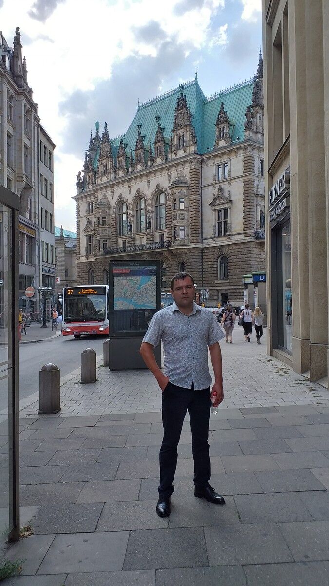  ,   Maks, 44 ,   ,   , c 