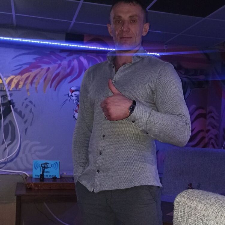  ,   Ivan, 42 ,     , c 