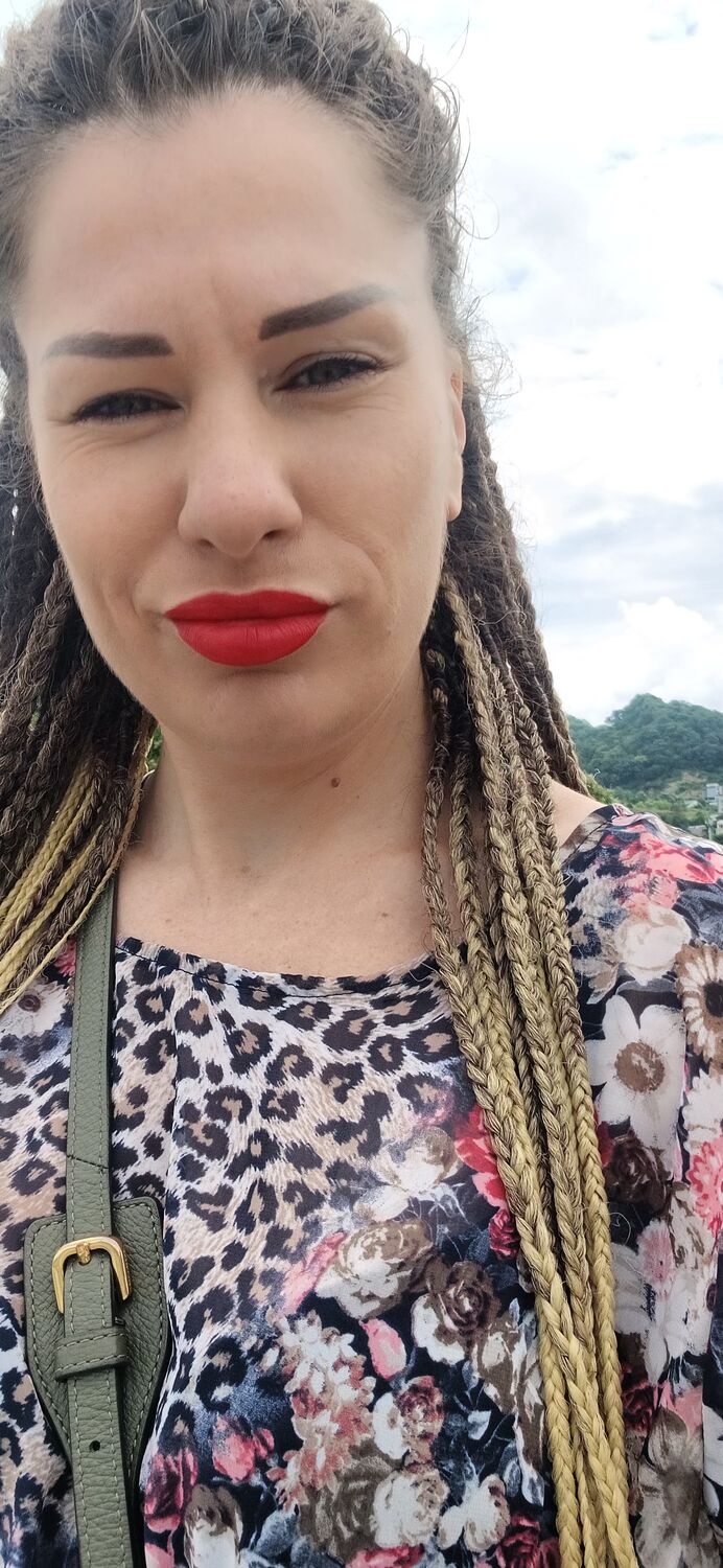  52342462  Lena, 39 ,    