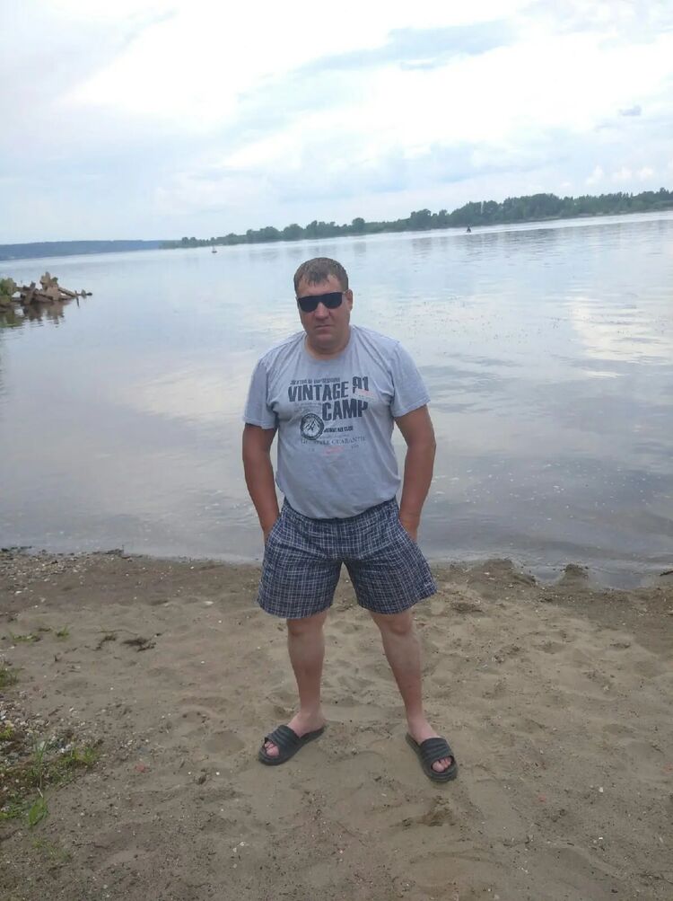  ,   Evgeny, 49 ,   c 