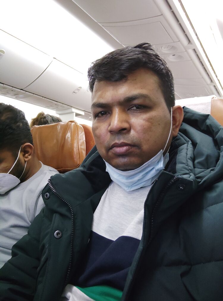  45484952  Yadav, 37 ,    