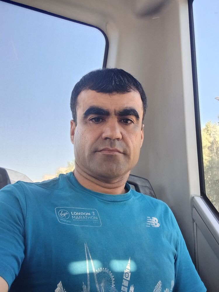  52967822  , 37 ,    