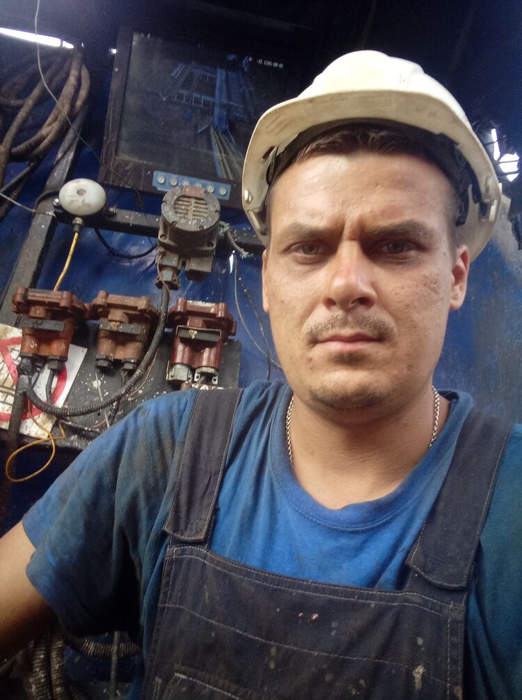  46072672  , 32 ,    