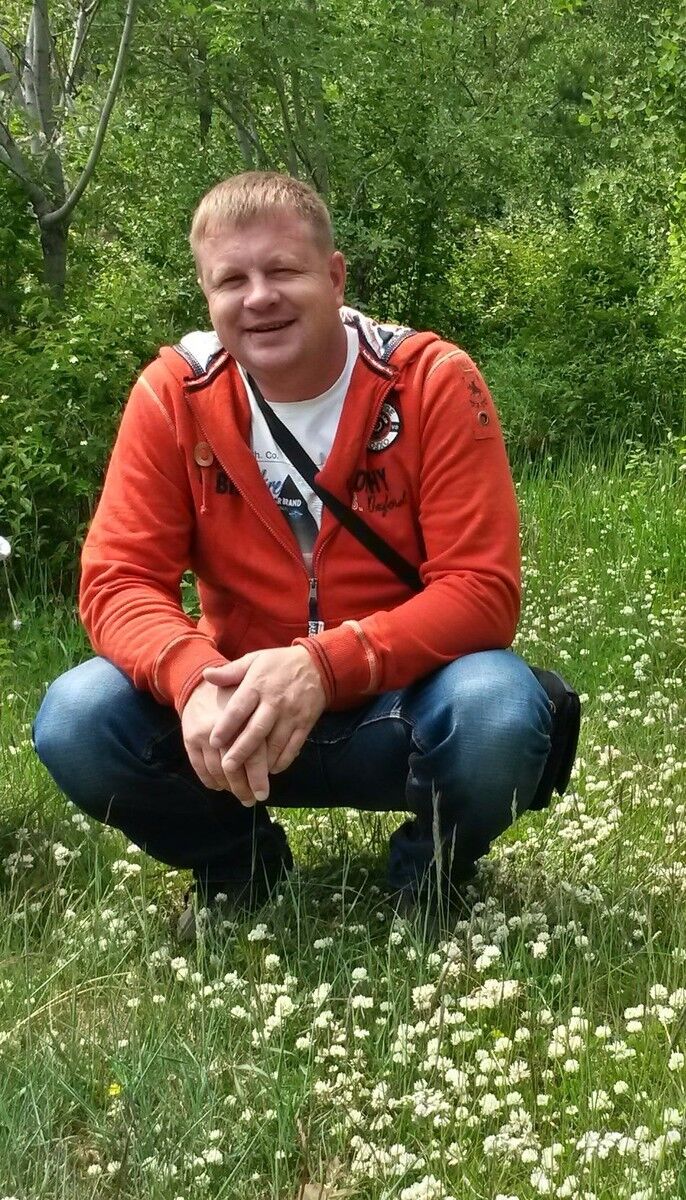  12155852  Sergey, 51 ,     