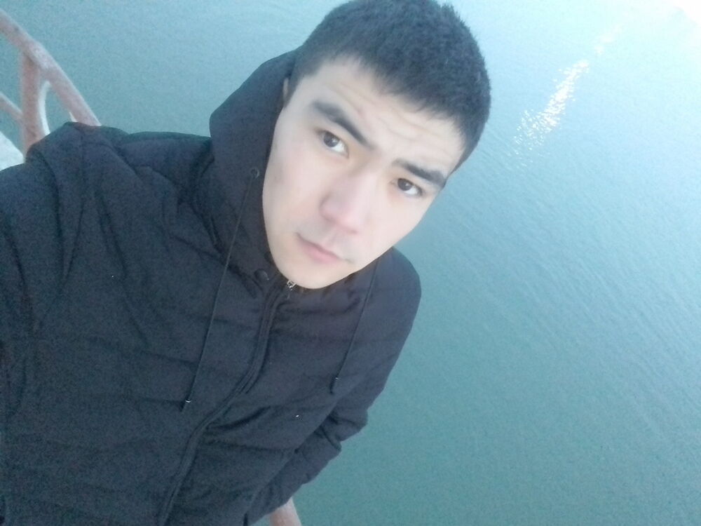  12375242  Aibek, 32 ,    