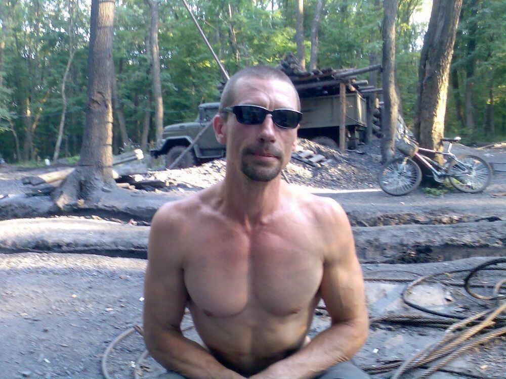  5916832  Dmitri, 50 ,    