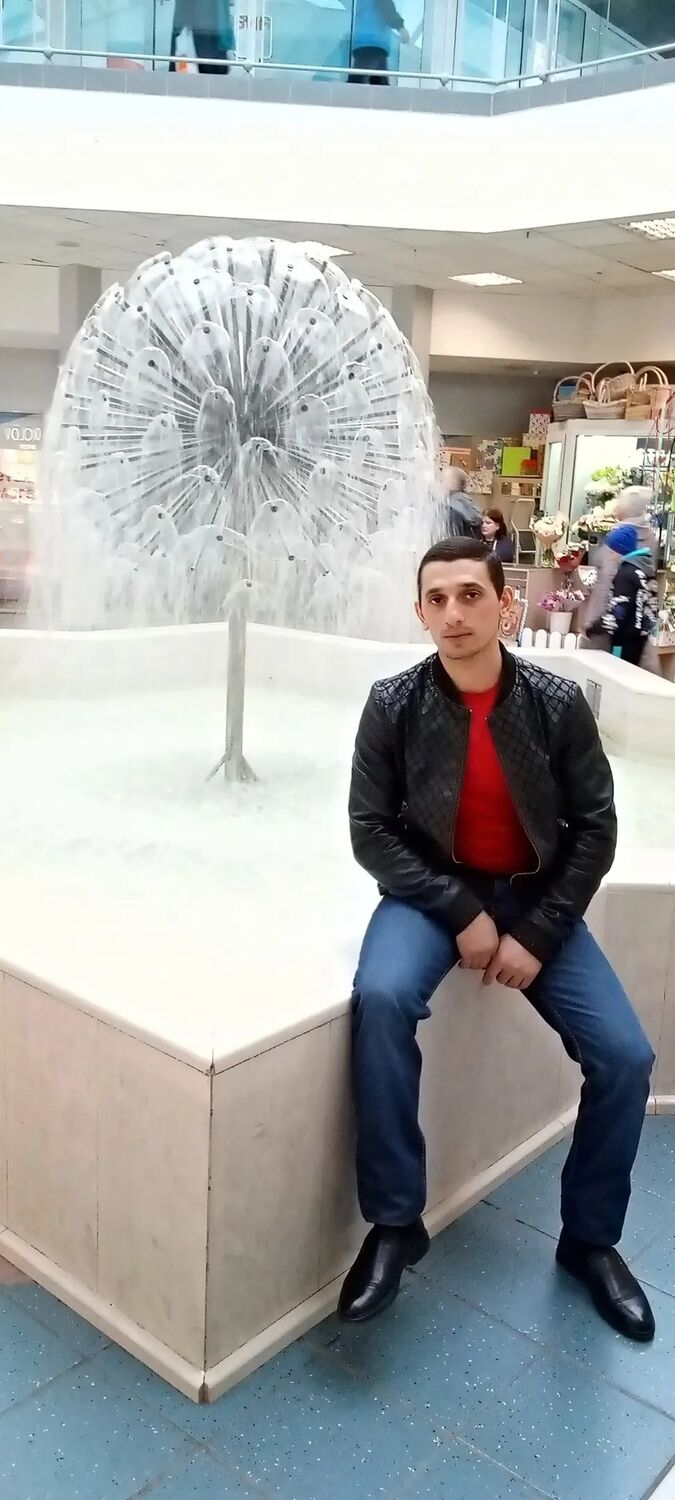  43795252  David, 31 ,    