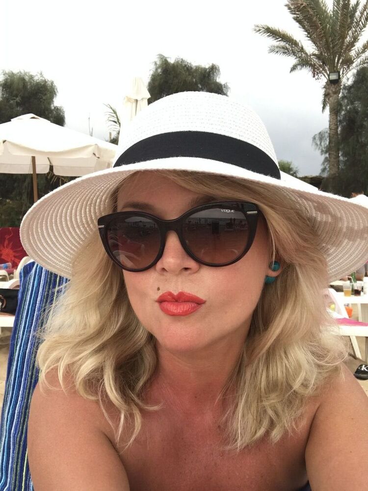  54513622  Yuliya, 50 ,    