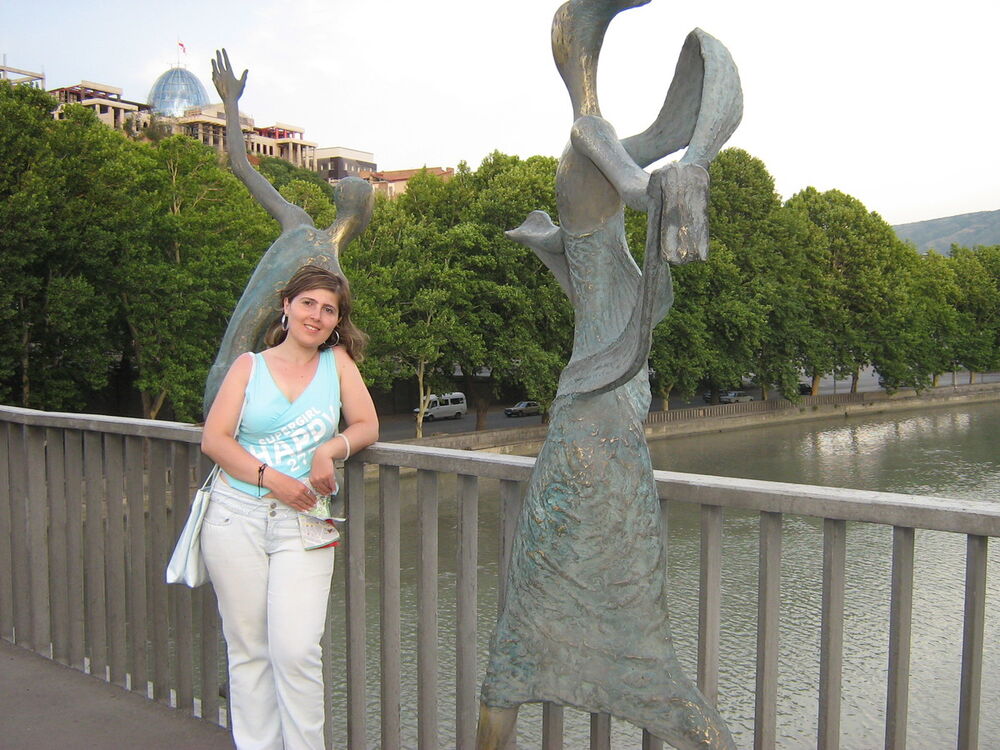  ,   Naira, 48 ,     , c 
