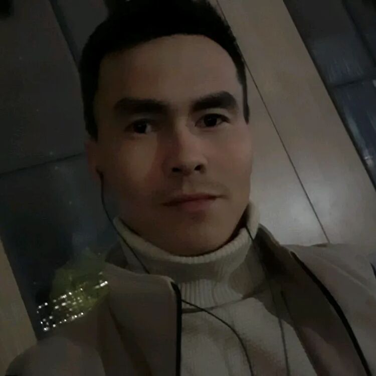  52559442  Adilbek, 26 ,    
