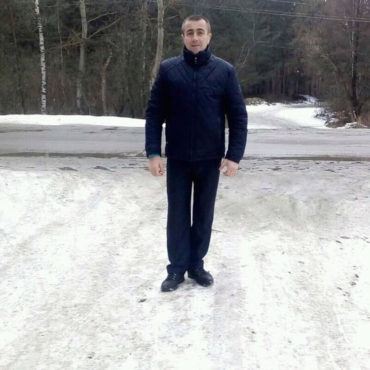  ,   Ihor, 41 ,   ,   , c 