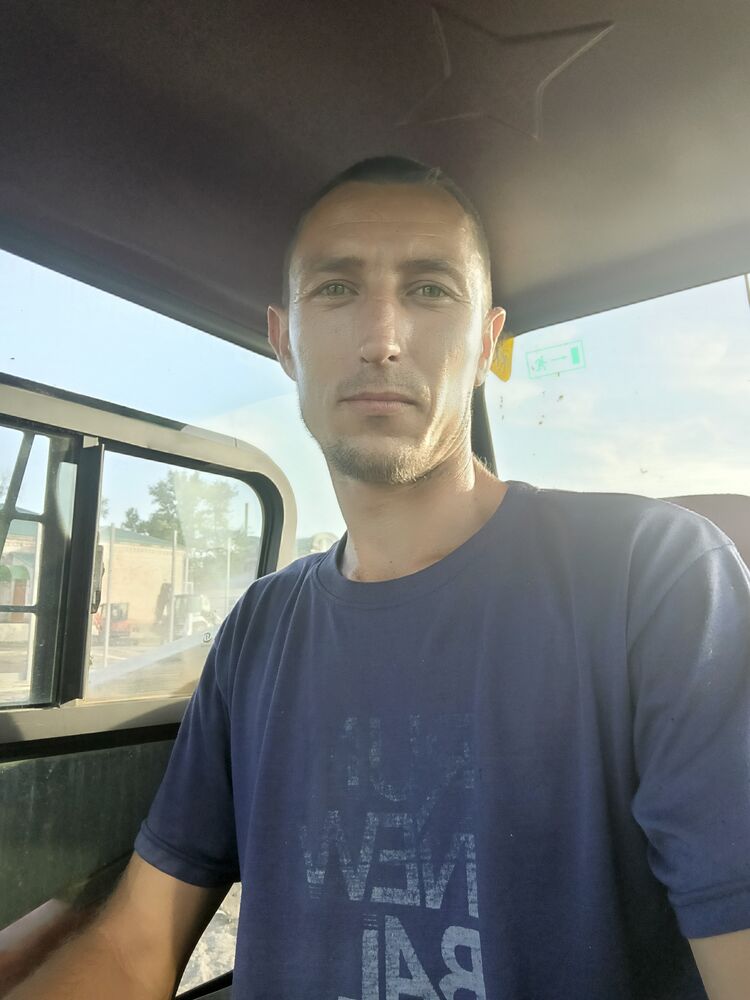  44925962  , 33 ,    