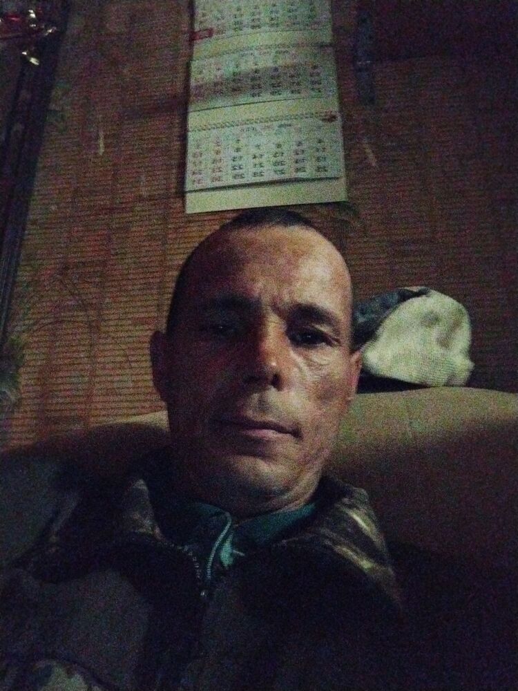  26751862  Oleg, 45 ,    