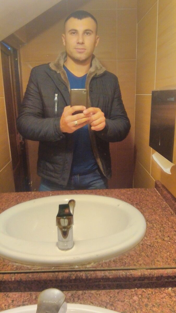  ,   Viktor, 31 ,   ,   , c 