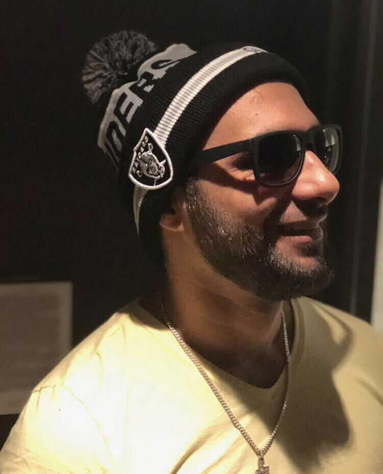 ���� 33987112 ������� Rustom, 38 ���, ���� ���������� � ������