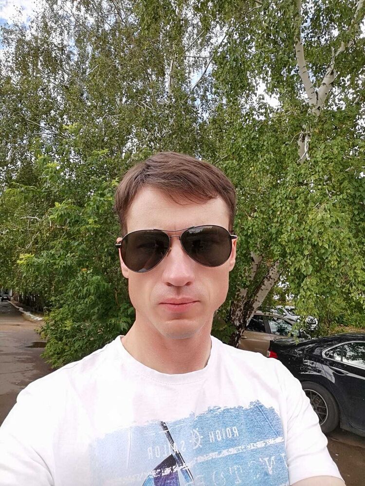  53311892  Alexander, 38 ,    