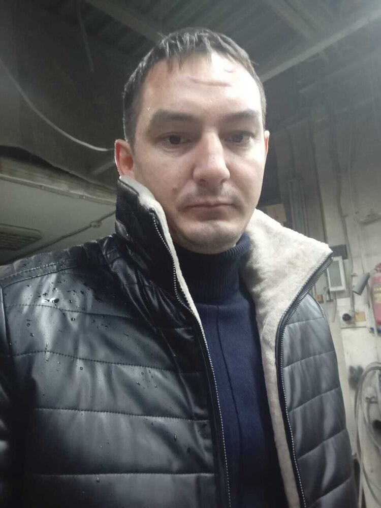  47327182  Ruslan, 38 ,    