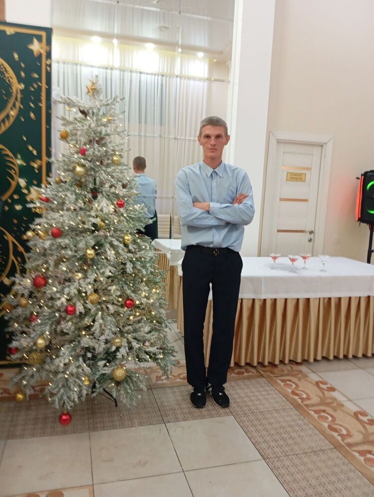  54273222  Anbrei, 33 ,    