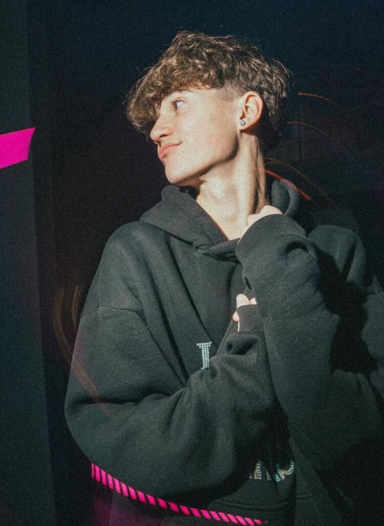 ���� 49098132 ����� ����, 19 ���, ���� ���������� � ������