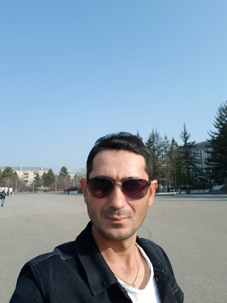  43539442  Berat, 37 ,    