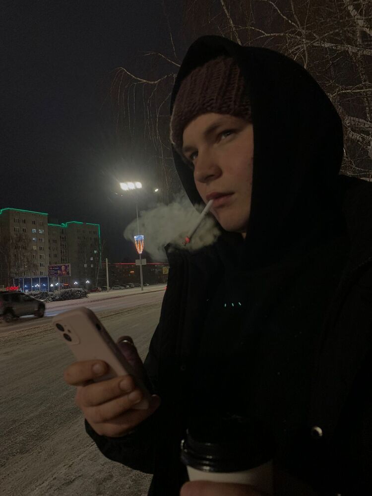 43888342  , 27 ,     