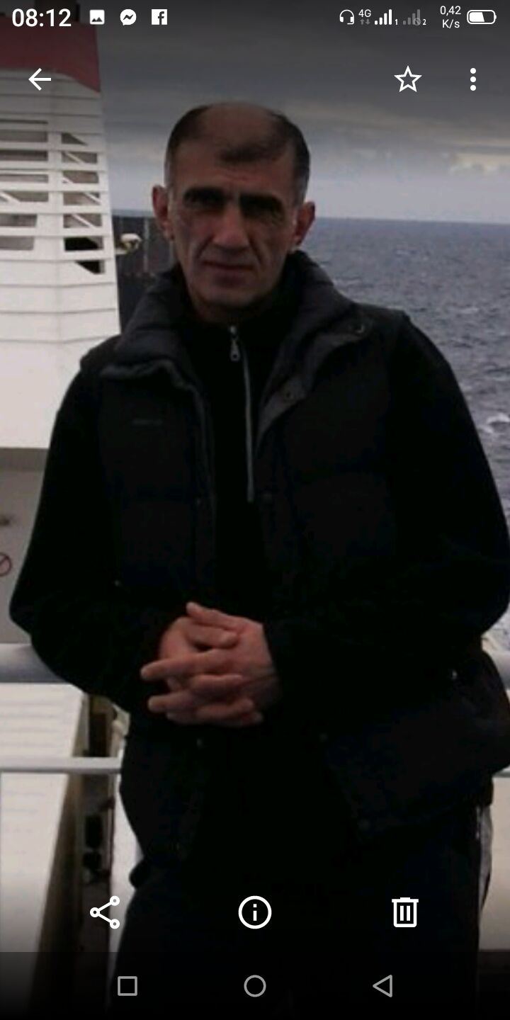  28433642  GIO, 54 ,    