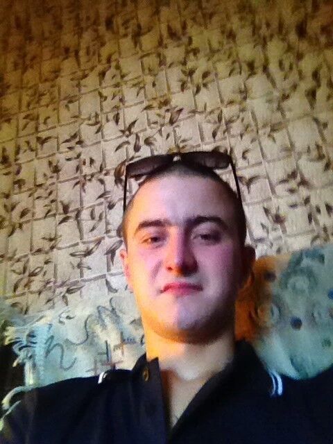  ,   Artur, 33 ,   ,   , c 
