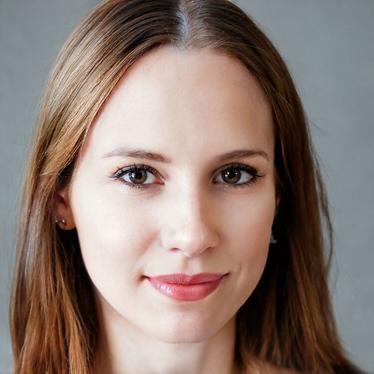  52233092  Maria, 31 ,    Breckerfeld