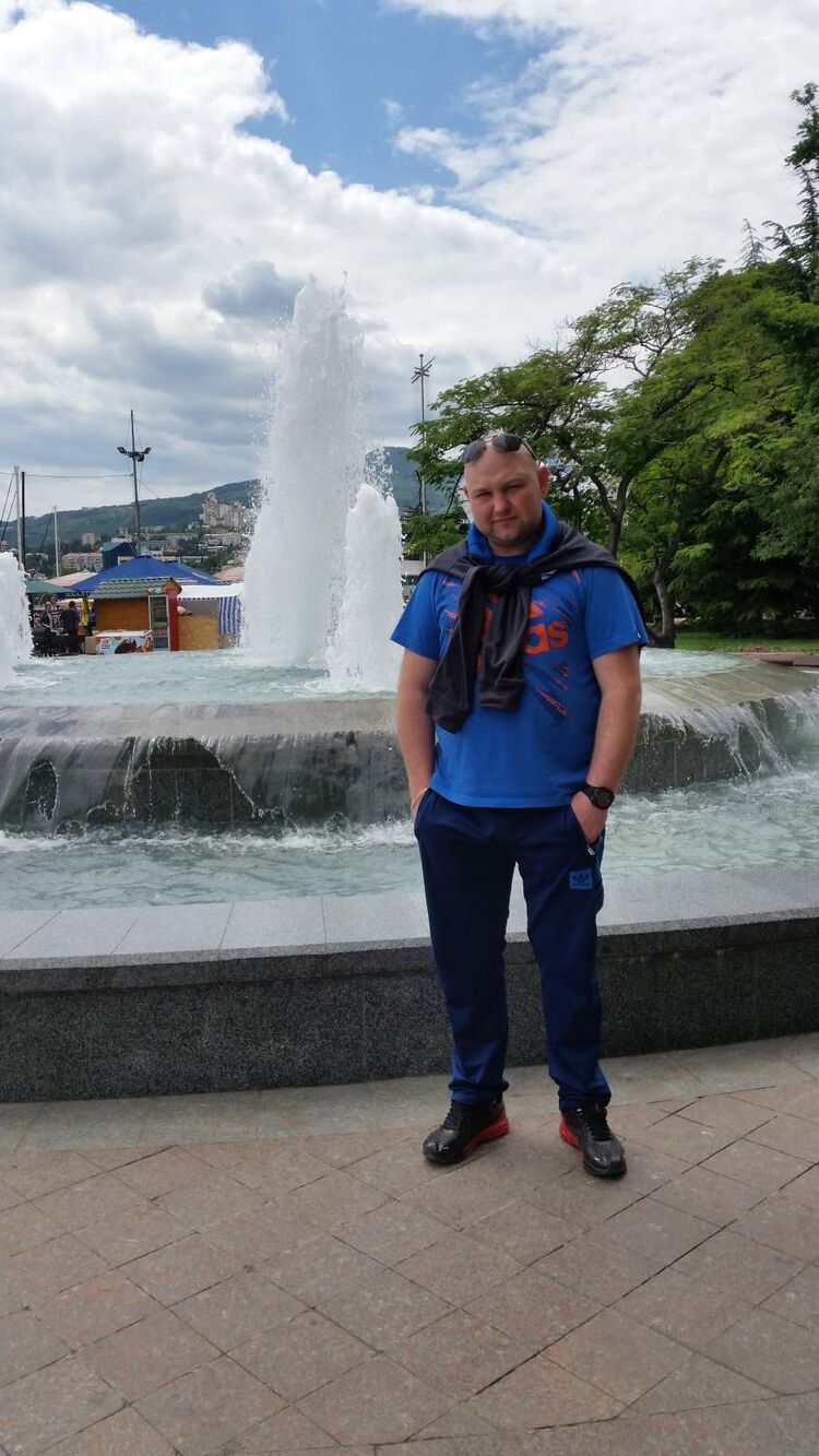  27483812  , 42 ,    