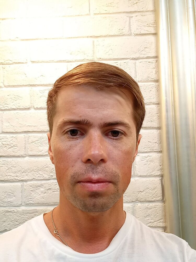  21371762  Pavel, 40 ,    