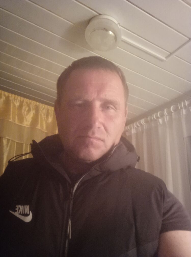  52026122  , 46 ,    