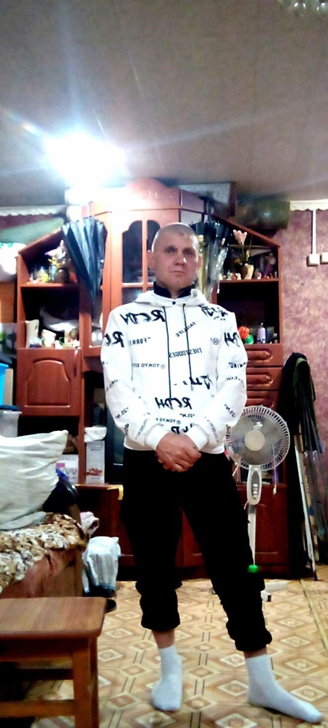  46729332  Dmitry, 43 ,    