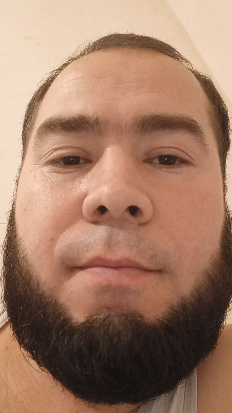  30623882  Feodir, 37 ,    -