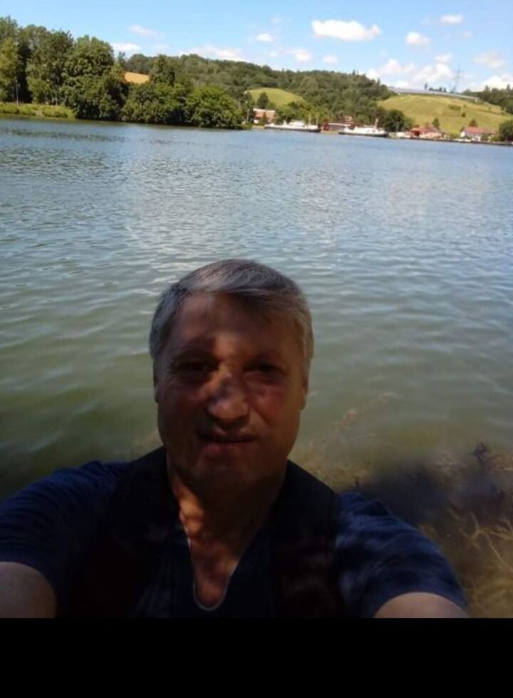  53737632  , 52 ,    