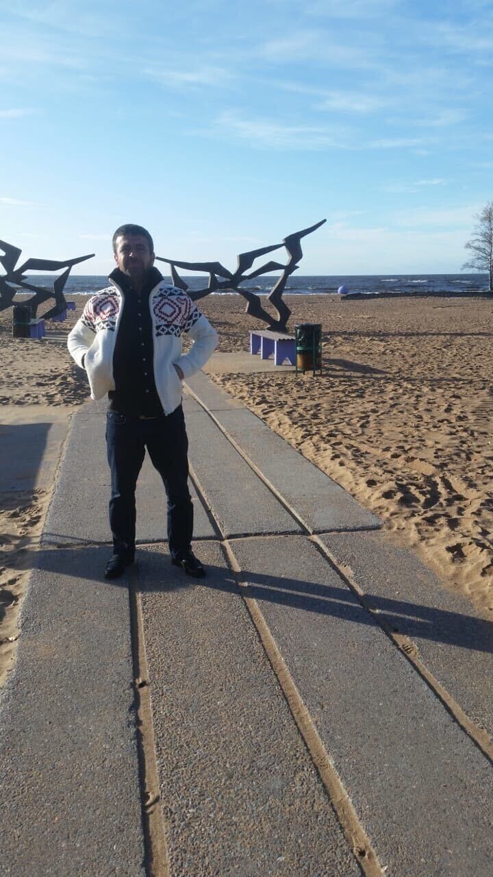  25039092  GARAEV, 42 ,    