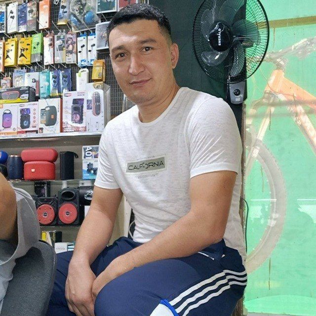  ,   Azizbek, 32 ,   ,   