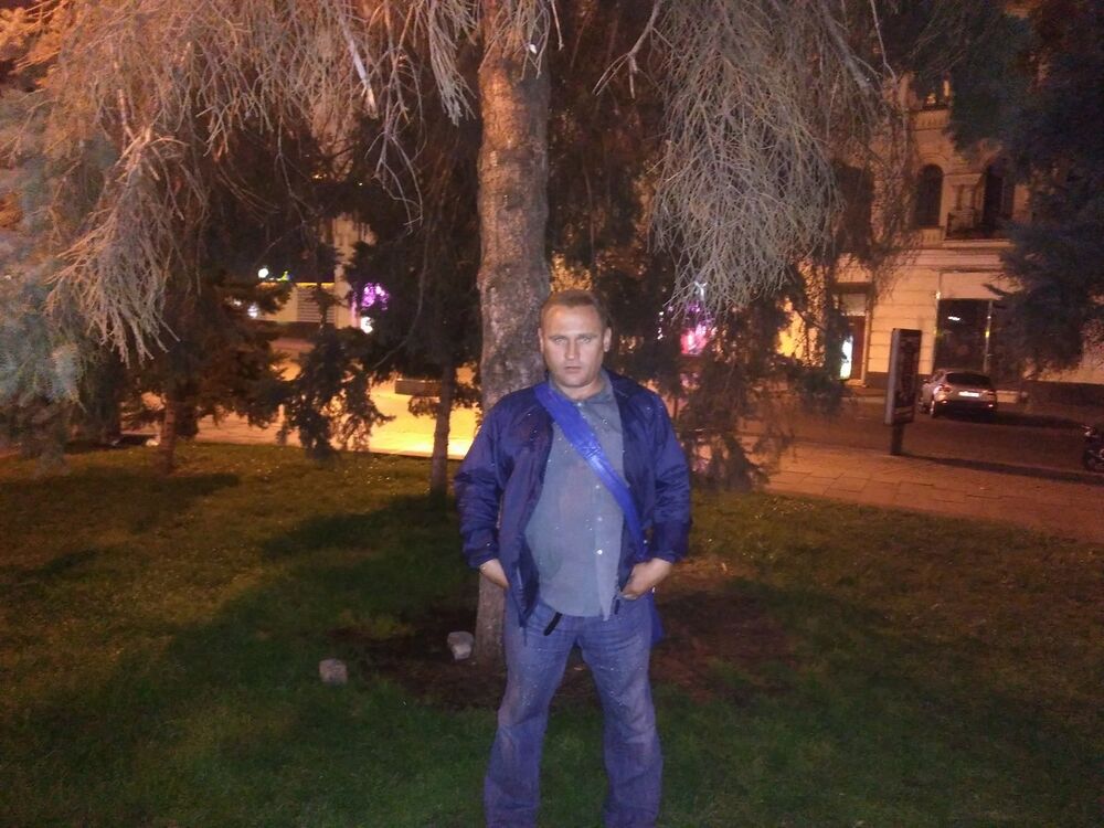  8639182  Vasyl Lomak, 49 ,    