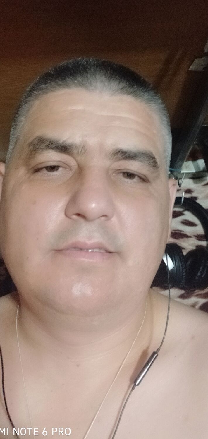  44979262  Grigoras, 39 ,    
