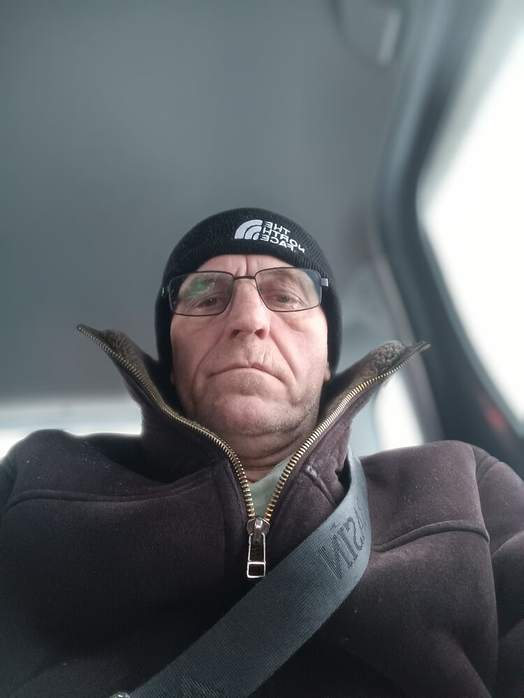  43703412  , 56 ,    