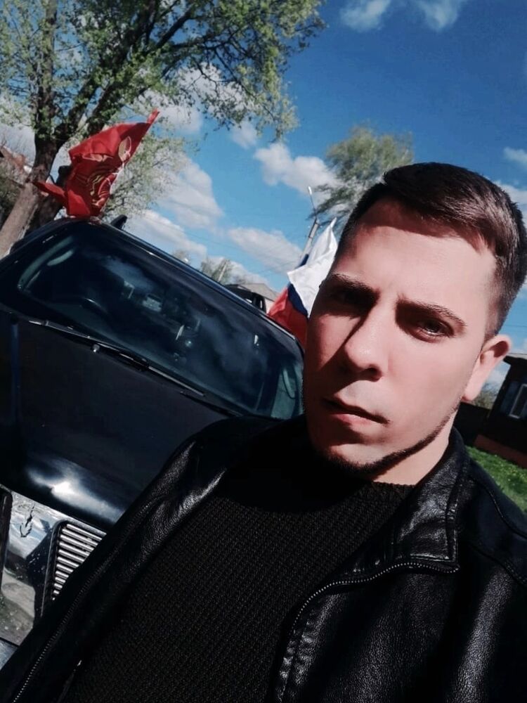  26071042  Vitaly, 31 ,    