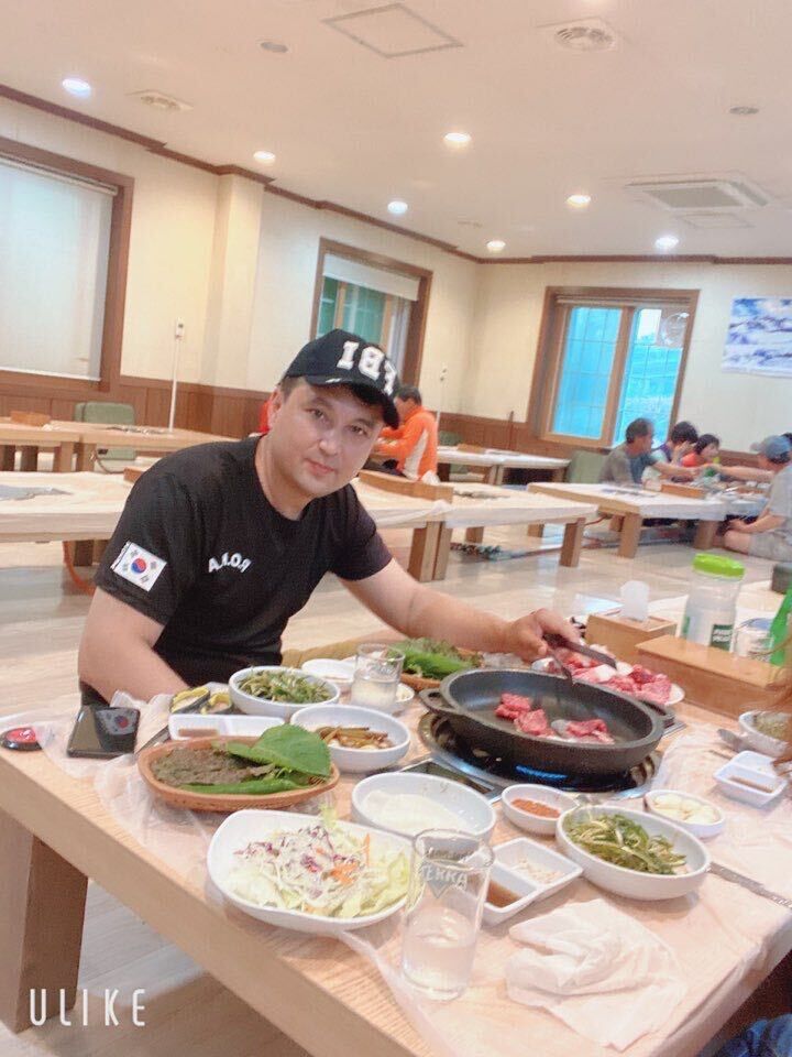  24037202  John, 40 ,    