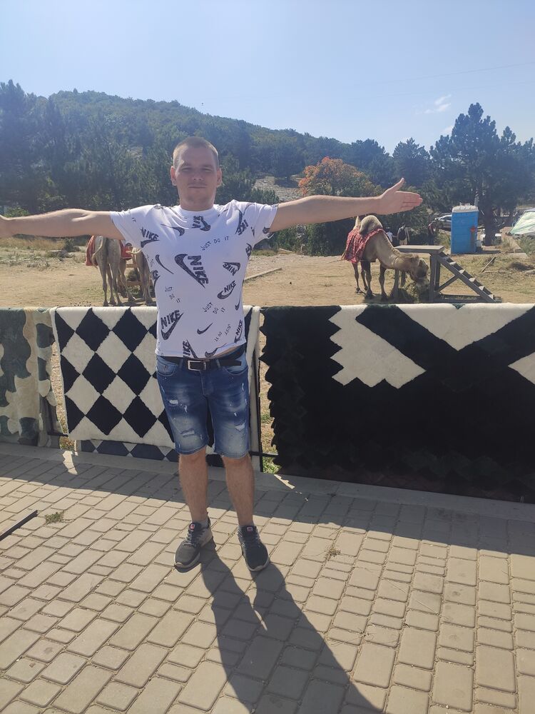  28504342  Fellix, 32 ,    