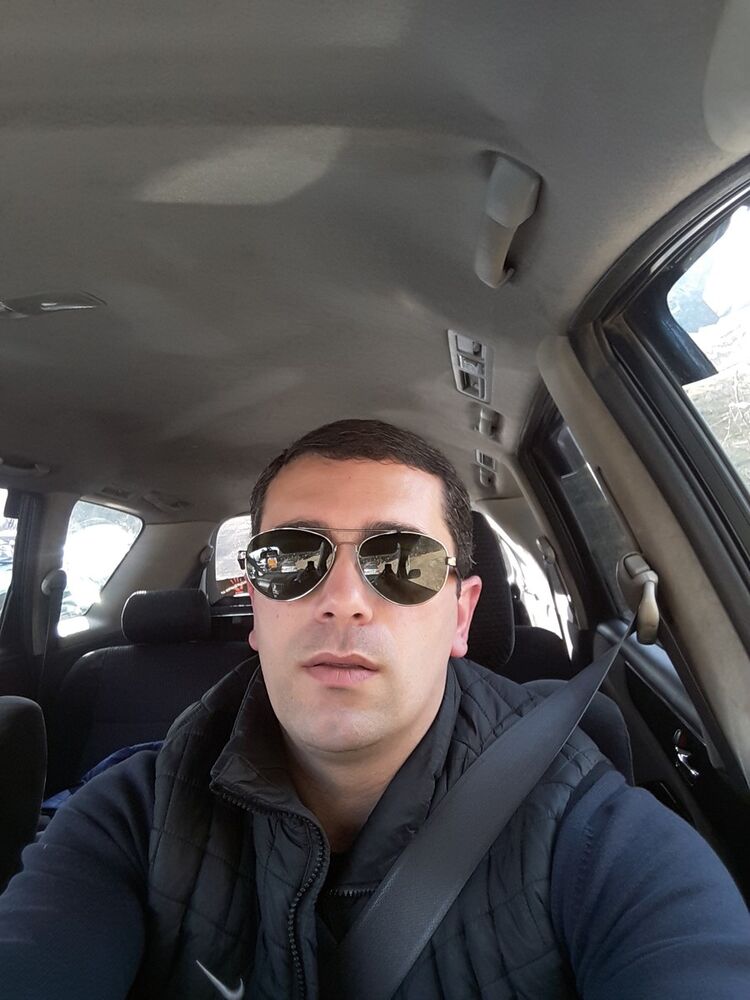  18865492  Vache, 44 ,    