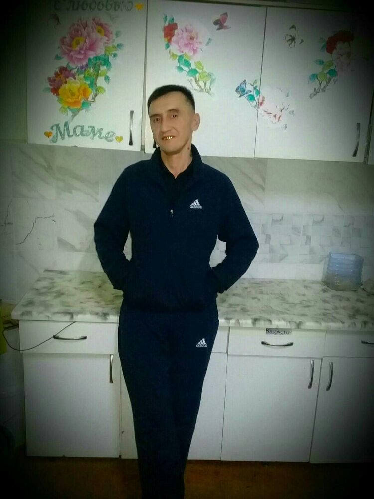  25452952  Ruslan, 47 ,    -