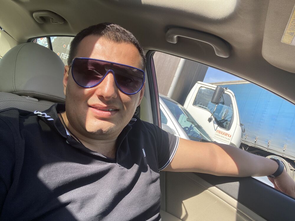  27348672  Graf, 34 ,    