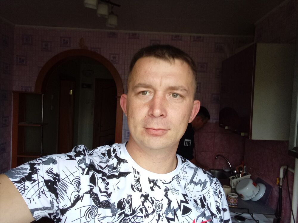  ,   Valentin, 38 ,   ,   