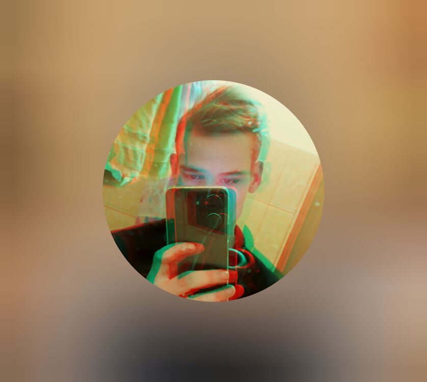  40931282  Alexander, 24 ,    