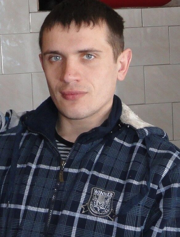  5245072  Kiril, 40 ,    -